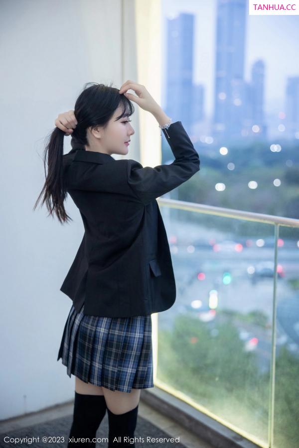   [XiuRen]高清写真图 2023.04.28 No.6662 幼幼 制服美腿第22张图片